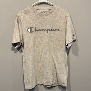 Champion Men’s T Shirt Size Medium. Gray.